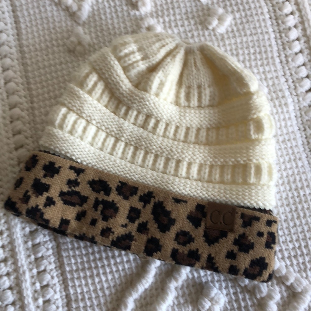C.C Cheetah Band White Knit Winter Ponytail Headband